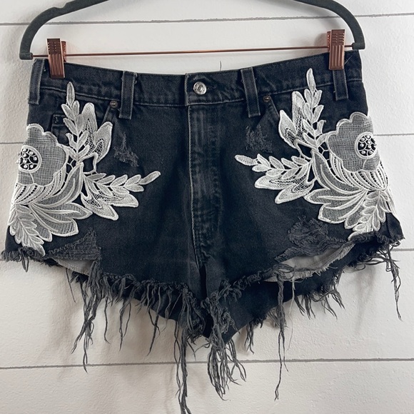 LF/ FURST OF A KIND Vintage Shorts - Picture 4 of 5